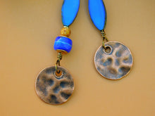 Load image into Gallery viewer, Hammered Copper and African Trade Bead Earrings